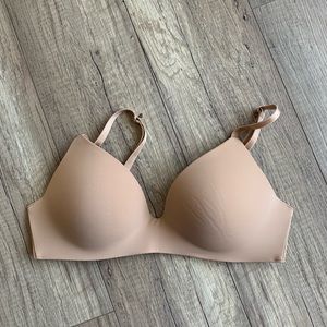 Victoria’s Secret t-shirt Bra